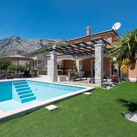Semesterbostad Ferienhaus Mit Privatpool Fuer 8 Personen Ca 150 Qm In Stankovic Bei Orebic, Dalmatien Sueddalmatien Orebić