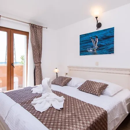 بيت للعطل Ferienhaus Mit Privatpool Fuer 8 Personen Ca 150 Qm In Stankovic Bei Orebic, Dalmatien Sueddalmatien *