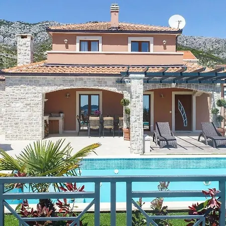 Ferienhaus Mit Privatpool Fuer 8 Personen Ca 150 Qm In Stankovic Bei Orebic, Dalmatien Sueddalmatien أوروبيتش