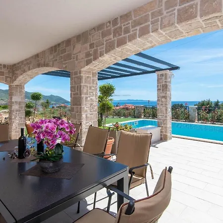 Ferienhaus Mit Privatpool Fuer 8 Personen Ca 150 Qm In Stankovic Bei Orebic, Dalmatien Sueddalmatien בית נופש
