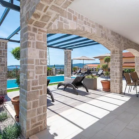 بيت للعطل Ferienhaus Mit Privatpool Fuer 8 Personen Ca 150 Qm In Stankovic Bei Orebic, Dalmatien Sueddalmatien *